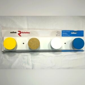 Richelieu Round Hooks On panel For Children / Safety